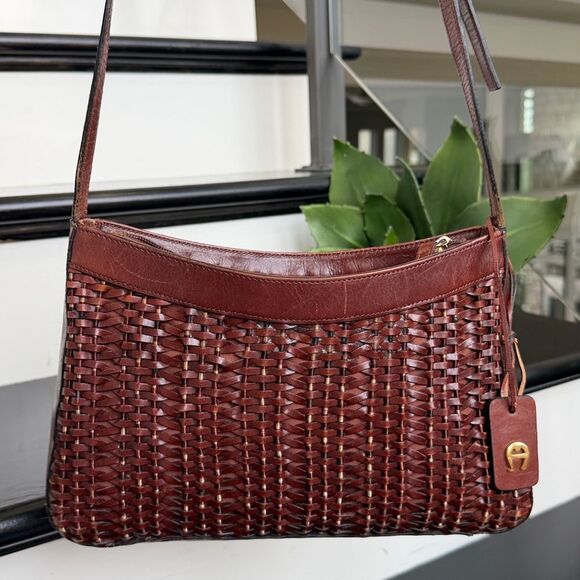Etienne Aigner Genuine Leather Woven Shoulder handbag  Purse vintage vibe - Picture 2 of 13